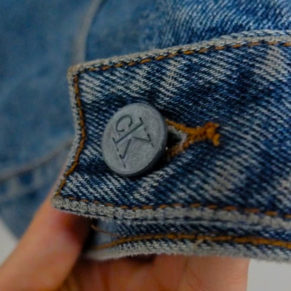 Vintage 90's Calvin Klein Medium Wash Jean Jacket Size XL - Picture 4 of 6